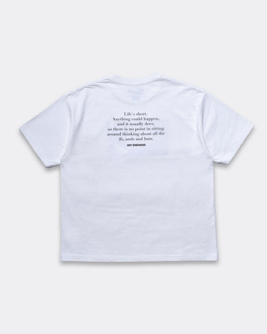 Amy Winehouse "Lean On A Car" Photo S/S Tee
