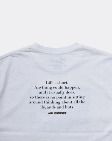 Amy Winehouse "Lean On A Car" Photo S/S Tee